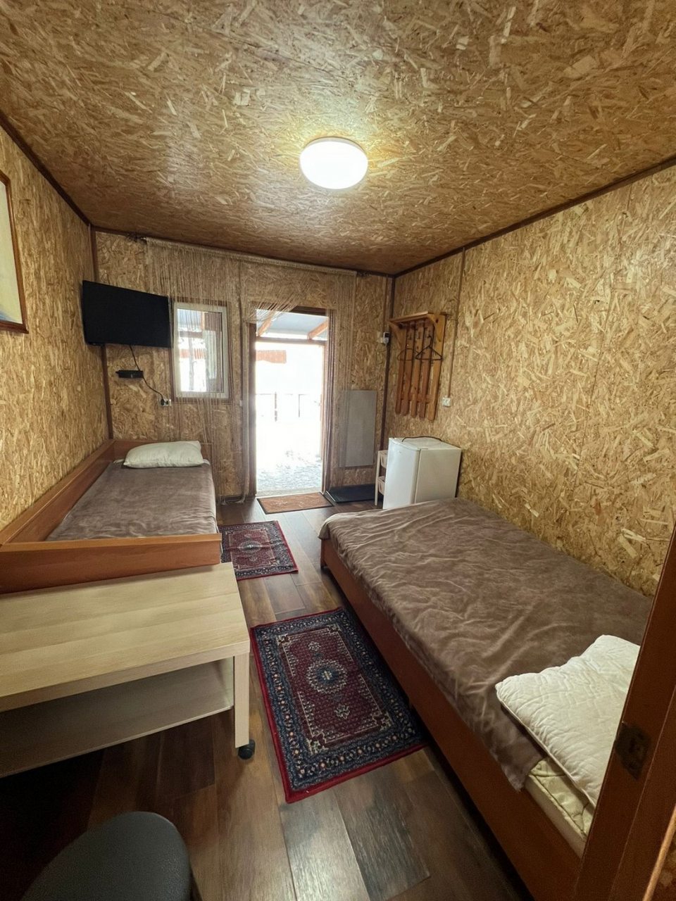 Трехместный (Трёхместный стандарт (1 домик 2 комната)) гостевого дома Огонёк, Архыз