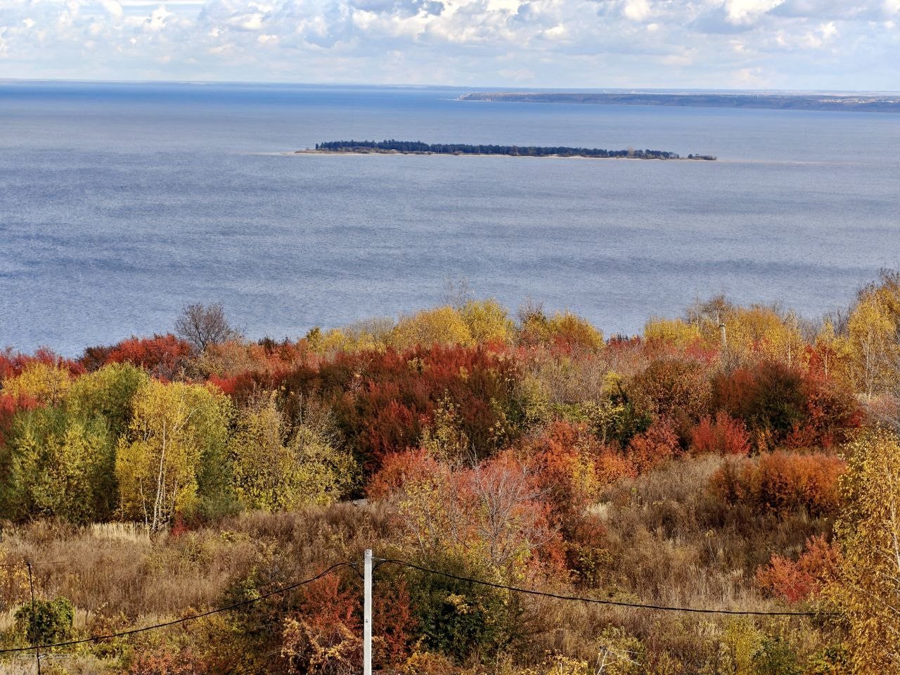 Великолепный вид на Волгу и Президентский мост