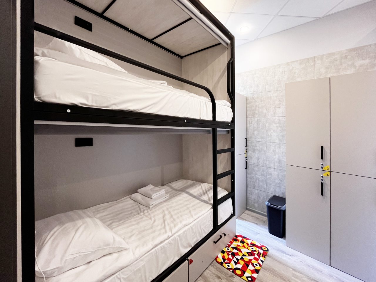 Шестиместный Мужской (Место), Хостел В Центре