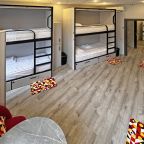 Восьмиместный Женский (Место), Хостел В Центре