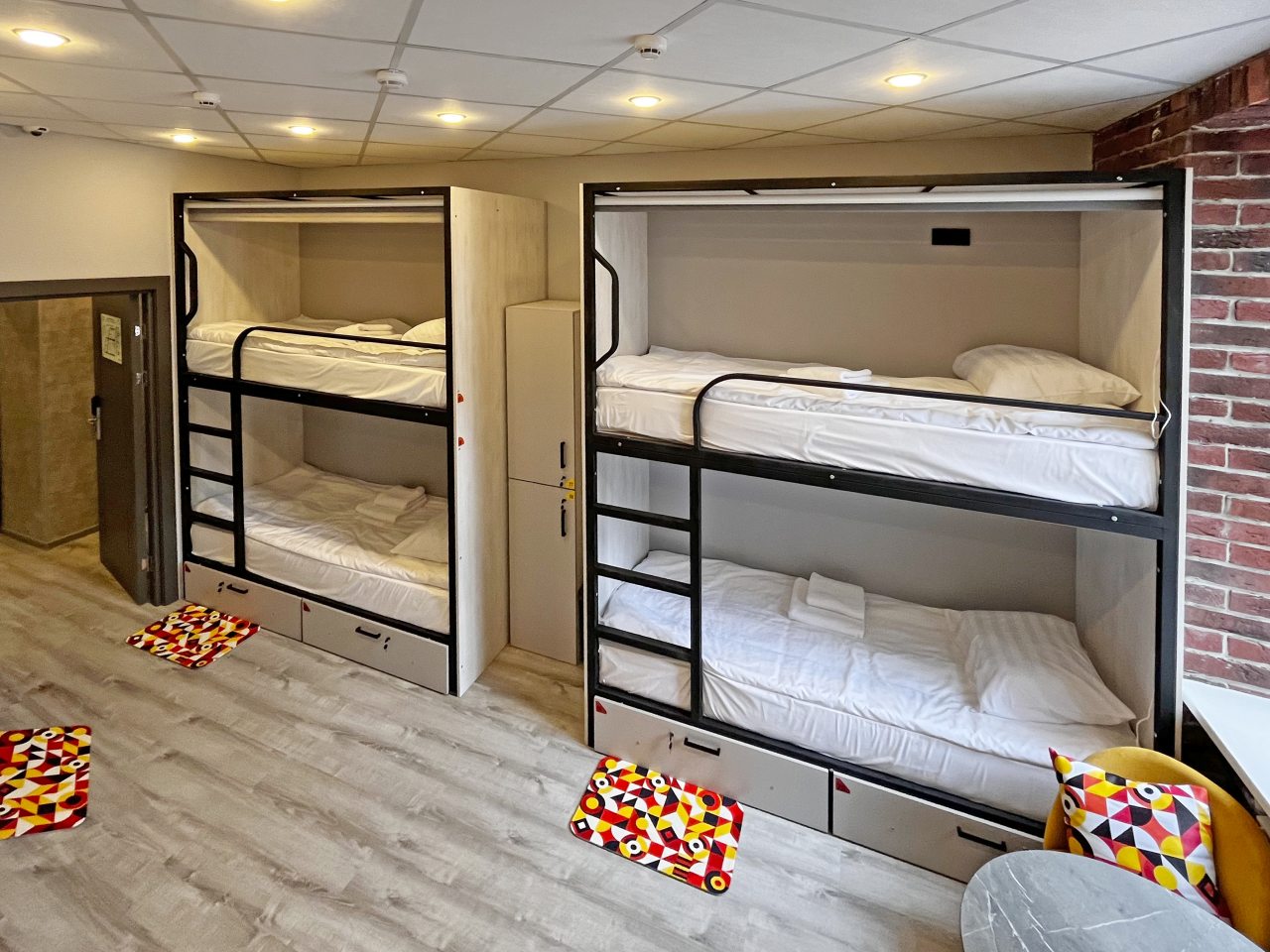 Восьмиместный Женский (Место), Хостел В Центре