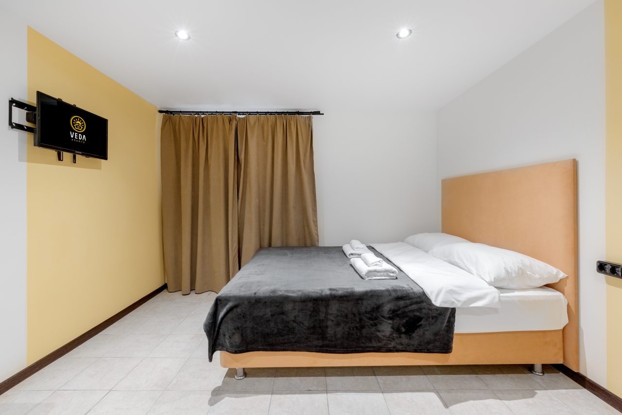 Апартаменты (Улучшенные  для 4-х взрослых (3)), Апартаменты VEDA Aparts Свечной