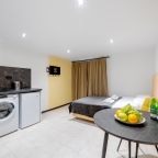 Апартаменты (Улучшенные  для 4-х взрослых (3)), Апартаменты VEDA Aparts Свечной