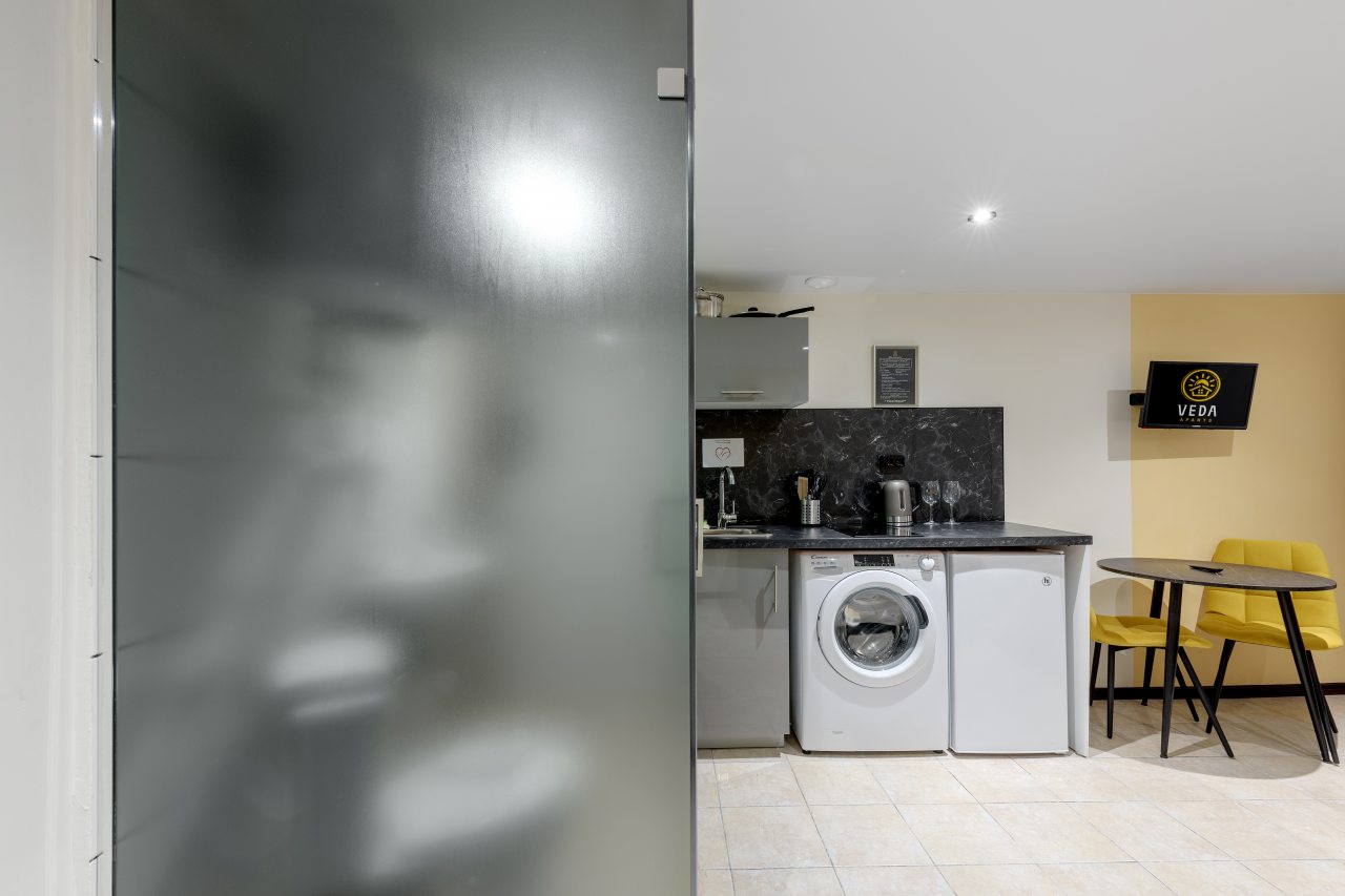 Апартаменты (Улучшенные  для 4-х взрослых (3)), Апартаменты VEDA Aparts Свечной