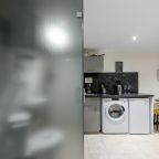 Апартаменты (Улучшенные  для 4-х взрослых (3)), Апартаменты VEDA Aparts Свечной