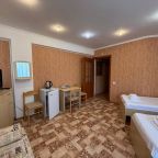 Двухместный (Стандарт с балконом ЮГ), Пансионат Изумруд
