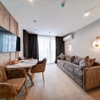 Апартаменты (Deluxe с видом на море и бассейн), Апарт-отель На Лучезарной 1а