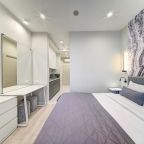 Студио (С французским балконом 312), Апарт-отель На Лучезарной 1а