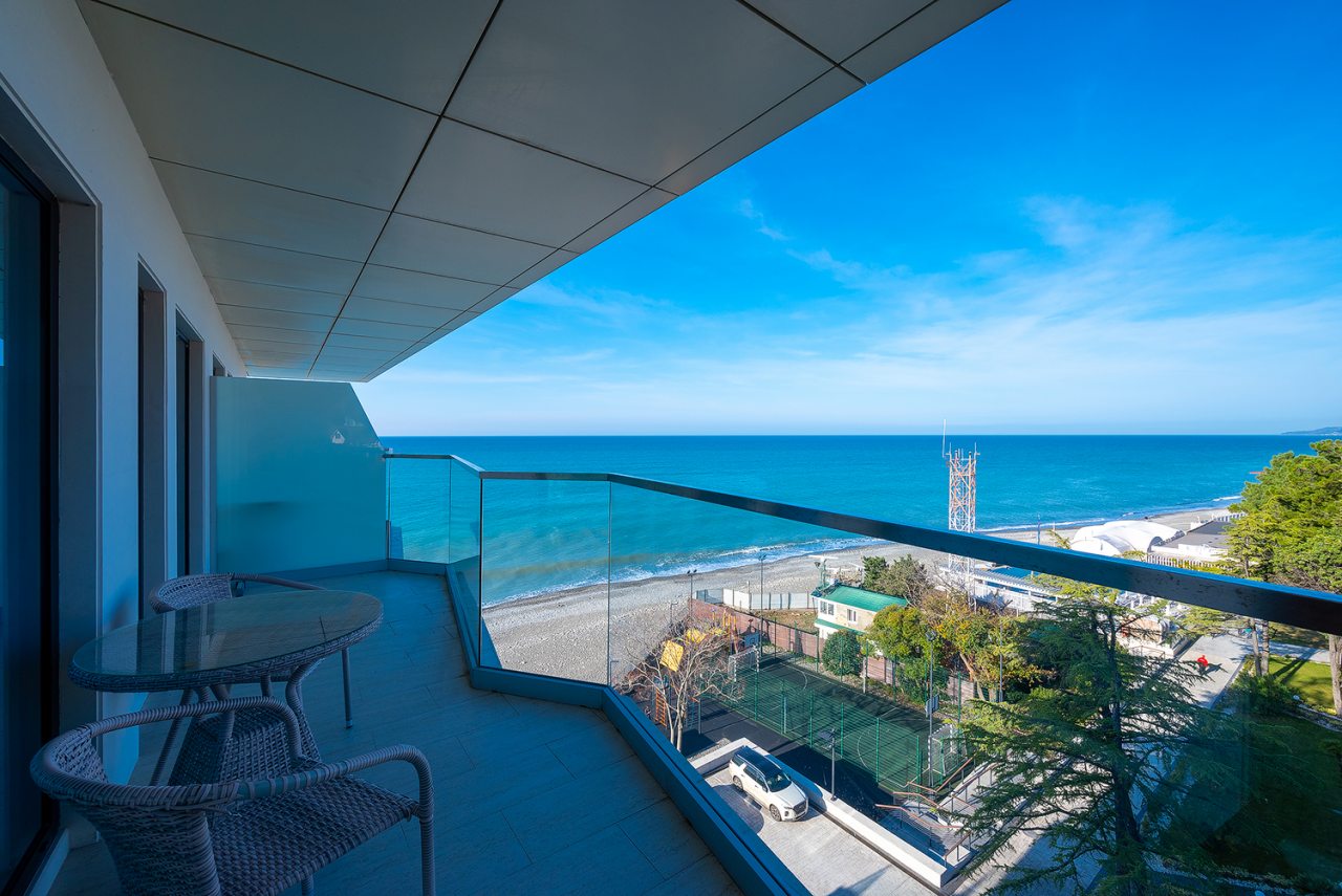 De Luxe (Delux), Апарт-отель На Лучезарной 1а