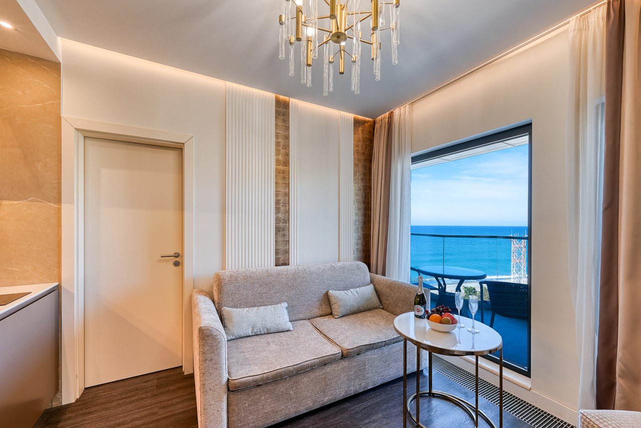 De Luxe (Delux), Апарт-отель На Лучезарной 1а