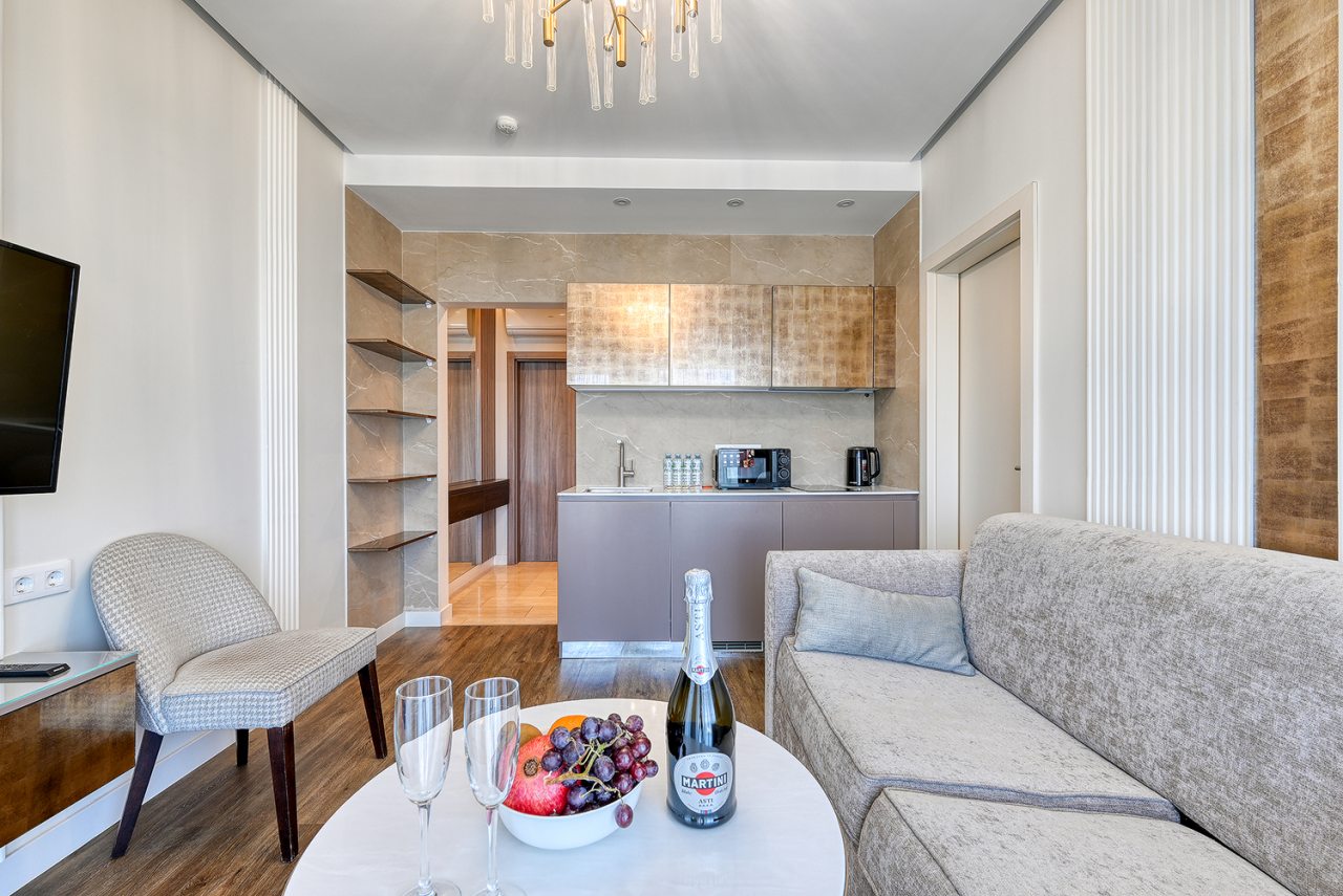 De Luxe (Delux), Апарт-отель На Лучезарной 1а