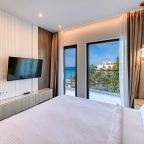 De Luxe (Delux), Апарт-отель На Лучезарной 1а