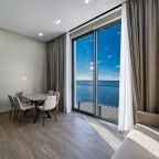 De Luxe (Grand Deluxe с видом на море), Апарт-отель На Лучезарной 1а