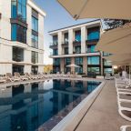 Сауна у бассейна инфинити с видом на море, Апарт-отель На Лучезарной 1а