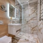 Апартаменты (Deluxe с видом на море и бассейн 310), Апарт-отель На Лучезарной 1а