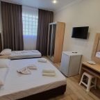 Трехместный (Улучшенный без балкона), Гостевой дом Кристалл на Тургенева 32