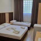 Трехместный (Улучшенный без балкона), Гостевой дом Кристалл на Тургенева 32