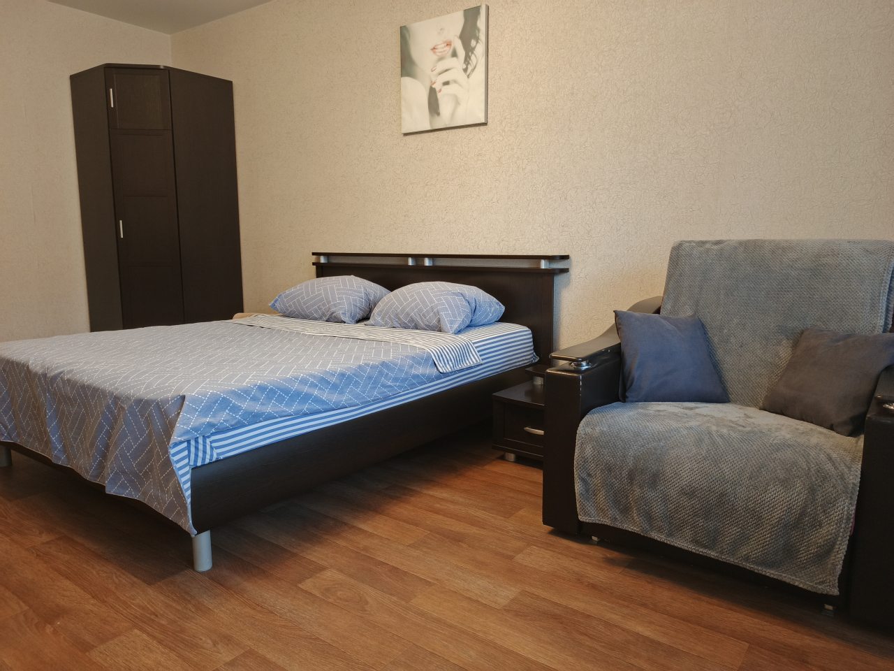 Апартаменты (Квартира на Московском проспекте 100), Апартаменты на Московском проспекте 100