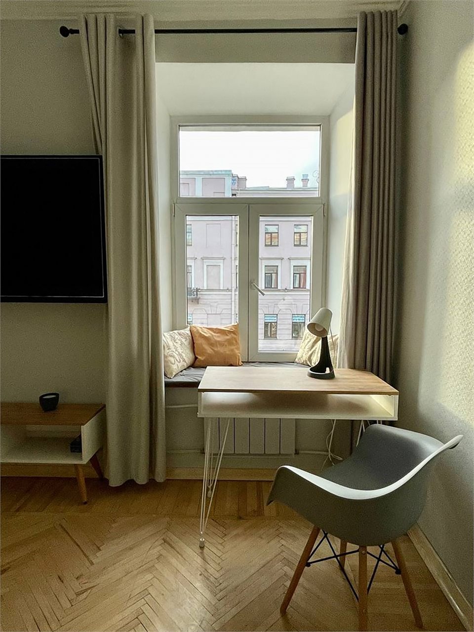 Четырехместный (Квартира с видом на Невский и Литейный проспекты), Апартаменты SivakApart на Невском 78