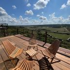 Дом (Family), Апарт-отель Вершина отдыха