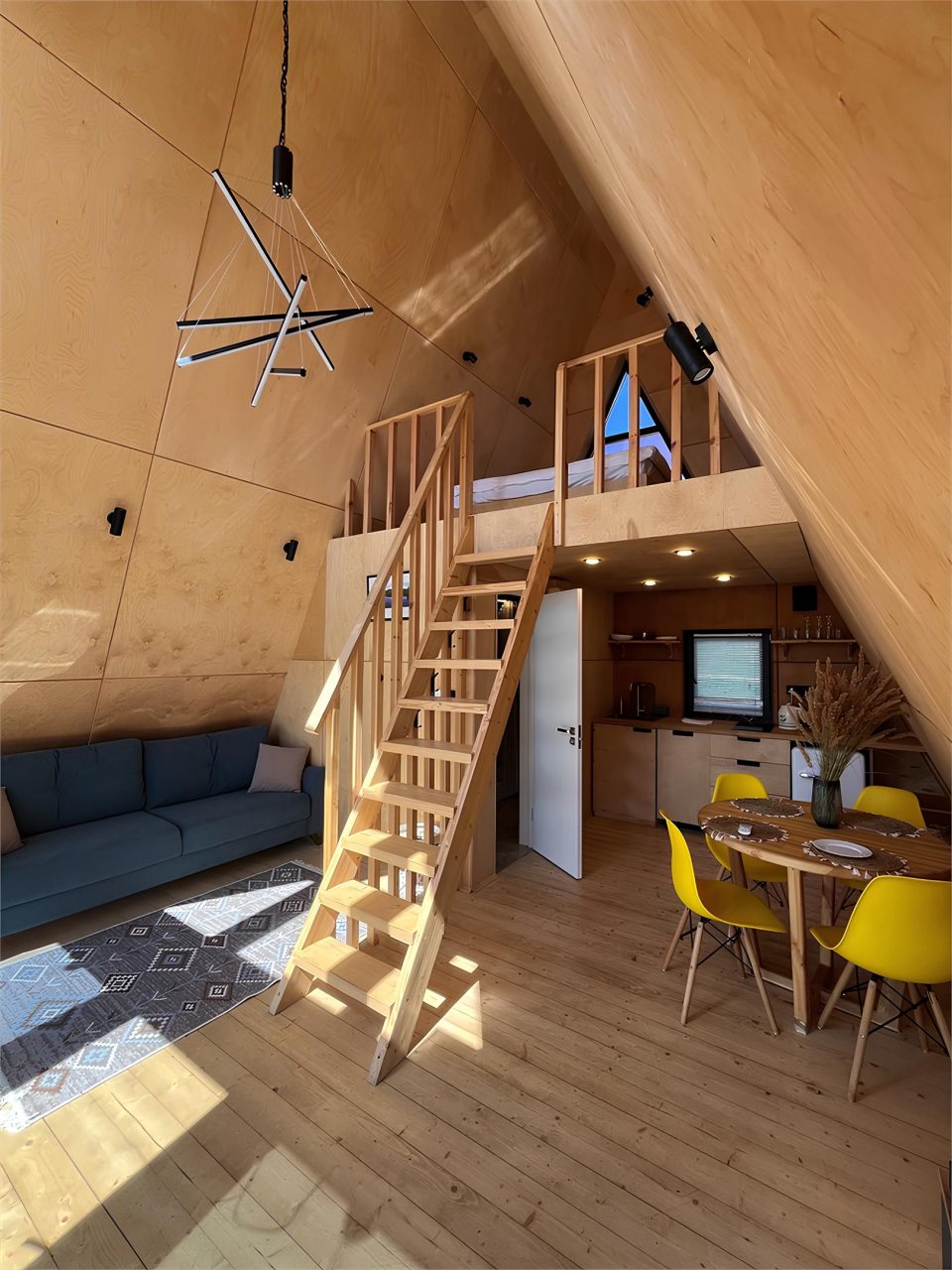 Дом (Family), Апарт-отель Вершина отдыха