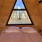 Дом (Family), Апарт-отель Вершина отдыха