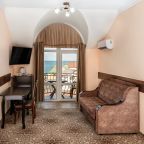 Трехместный (Семейный 2х комнатный), Гостиница Резорд