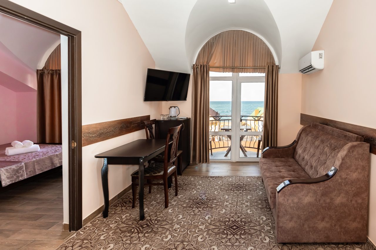 Трехместный (Семейный 2х комнатный), Гостиница Резорд