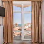 Трехместный (Семейный 2х комнатный), Гостиница Резорд