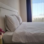Полулюкс (Просторный шикарный номер), Отель Brut Hotel