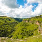 Пешие прогулки, Отель Медовые холмы