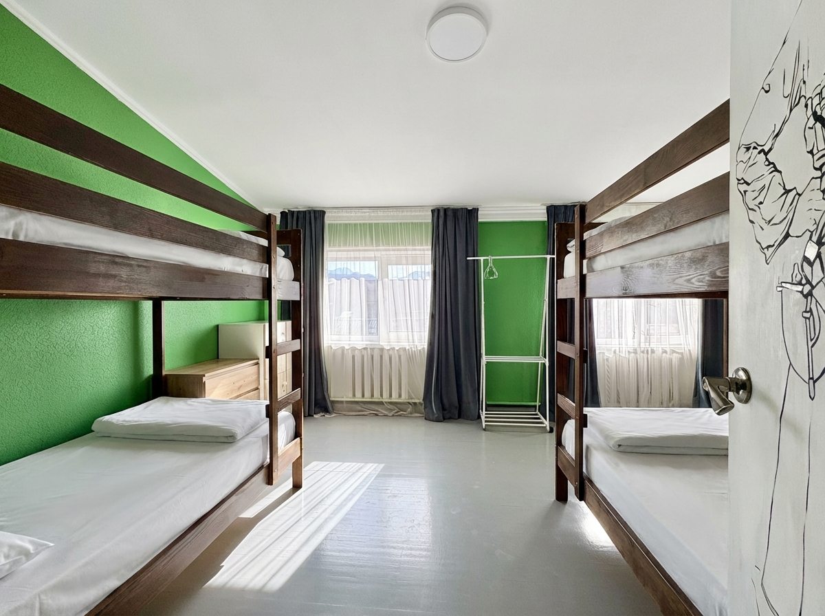 Шестиместный Мужской (Кровать в общем номере на 6 человек), Хостел Art Hostel
