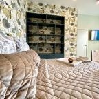 кровать двуспальная