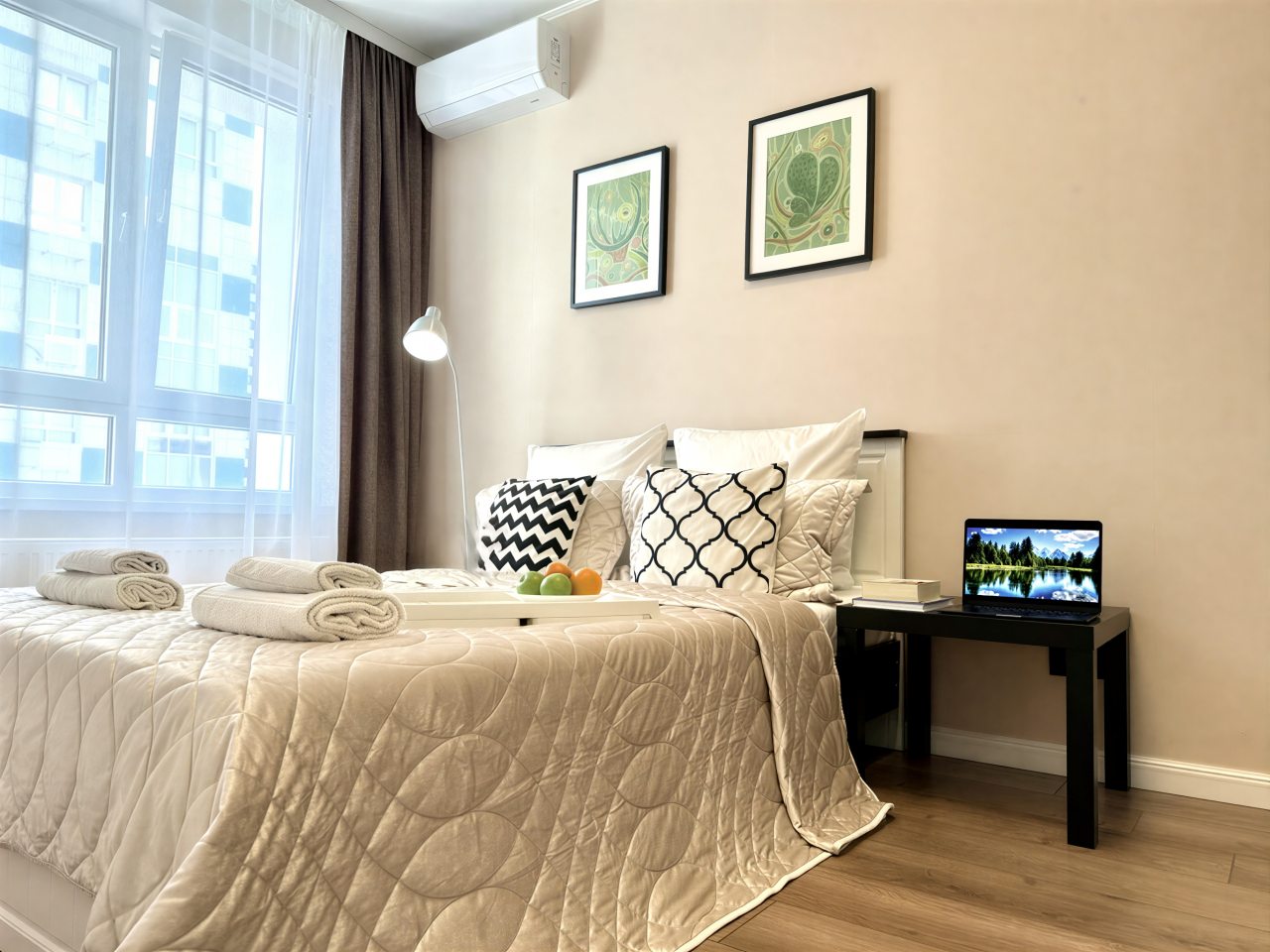 Кровать двуспальная