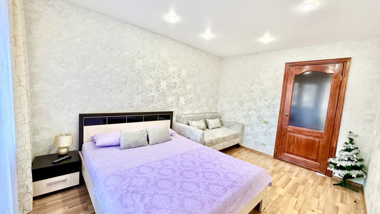 Апартаменты (Квартиры 3-х.комнатные в центре города), Апартаменты 3-х.комнатные квартиры у Ледового Дворца Спорта