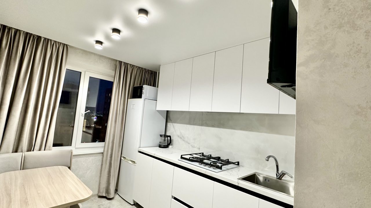 Апартаменты (Квартиры 3-х.комнатные в центре города), Апартаменты 3-х.комнатные квартиры у Ледового Дворца Спорта