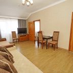 Люкс (двухкомнатный семейный море), Гостевой дом ПАРУС