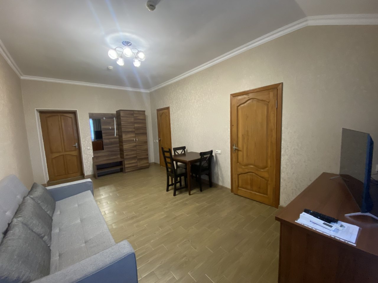 Люкс (двухкомнатный семейный море), Гостевой дом Парус