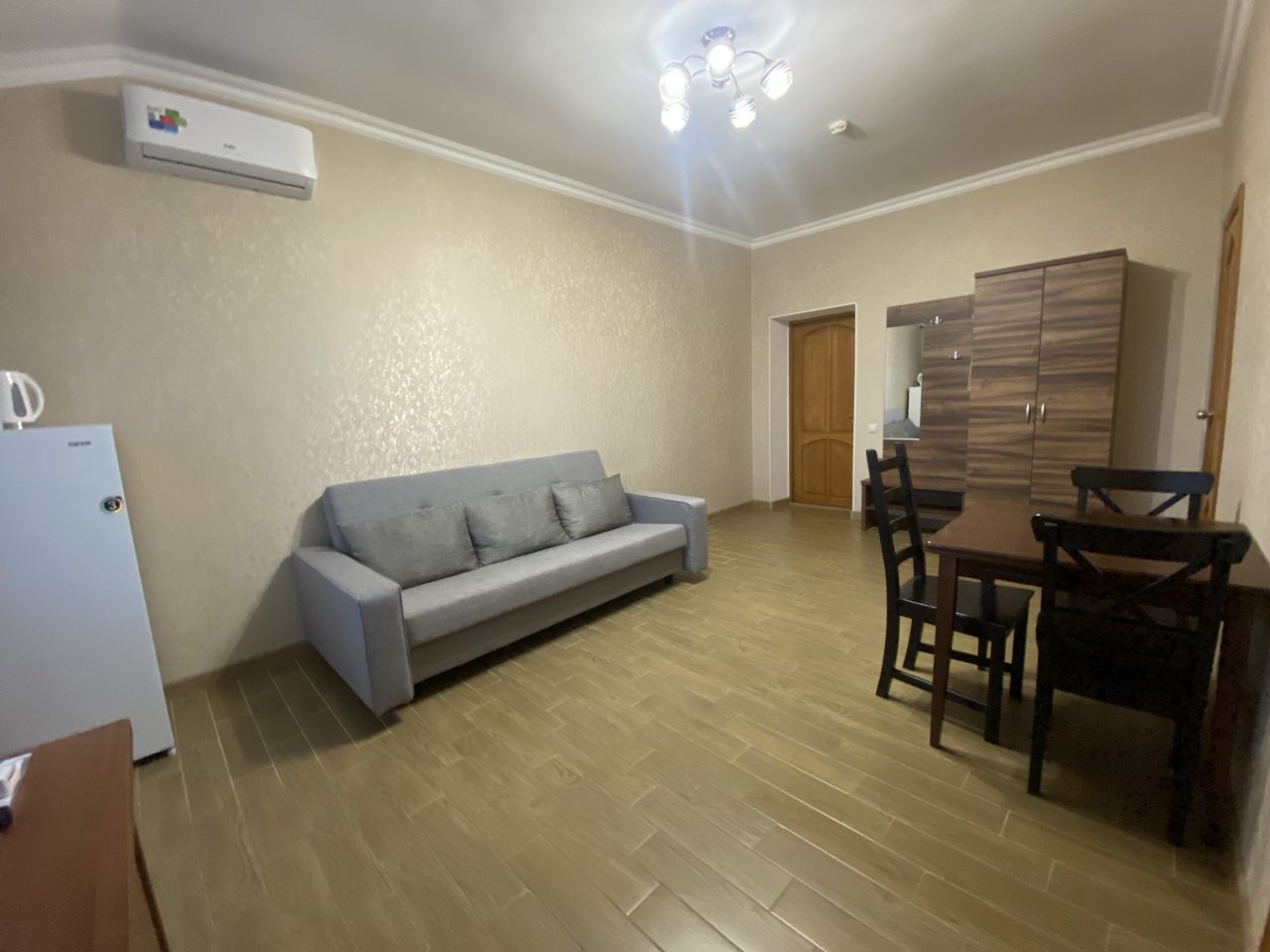 Люкс (двухкомнатный семейный море), Гостевой дом Парус