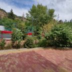 Качели, Гостевой дом Дом Архитектора