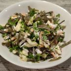 Салат из морской капусты, с кальмарами