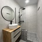 Полулюкс (Тропики 8.4), Гостевой дом LHouse