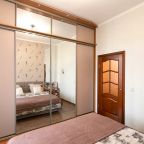 Жильё полностью ваше, Апартаменты KEY2HOME на Московской 69