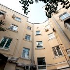 Апартаменты (Алиса в стране чудес, 2-х к. апартаменты в центре города), Апартаменты KEY2HOME на Московской 69