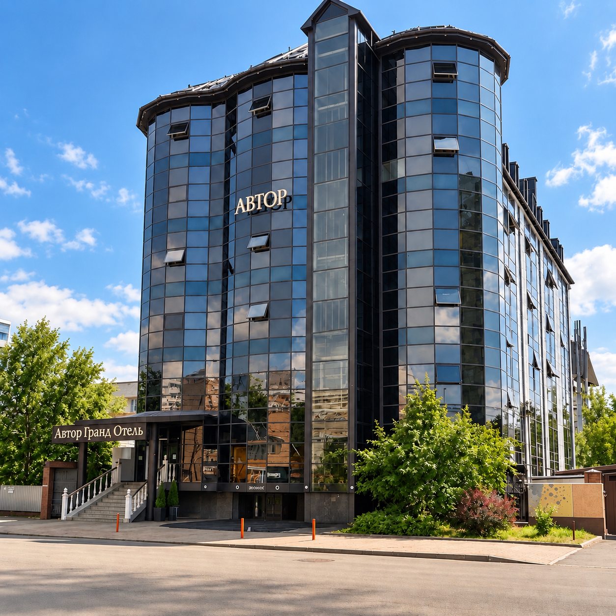 Отель Автор
