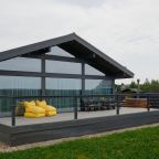 Дом (Янтарный), Загородный клуб ОЗЕРО