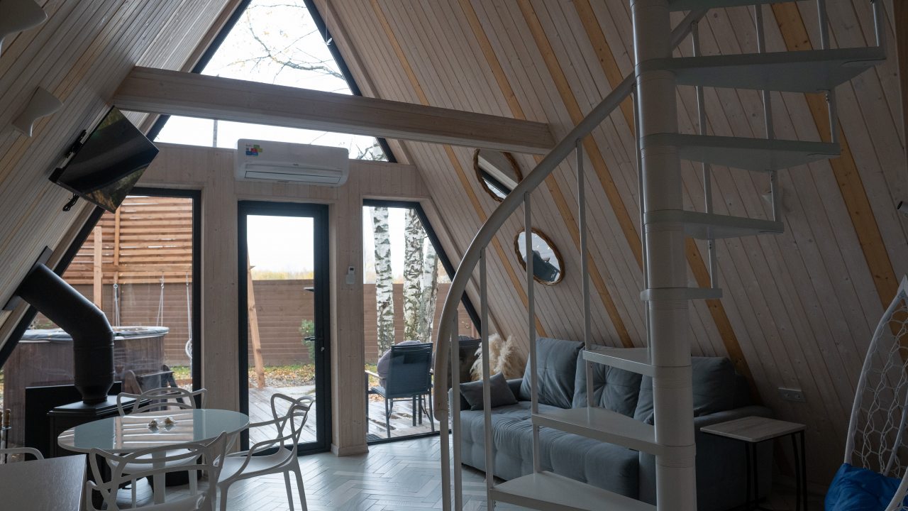 Коттедж (Дом стихии Воздуха), Глэмпинг Велхо