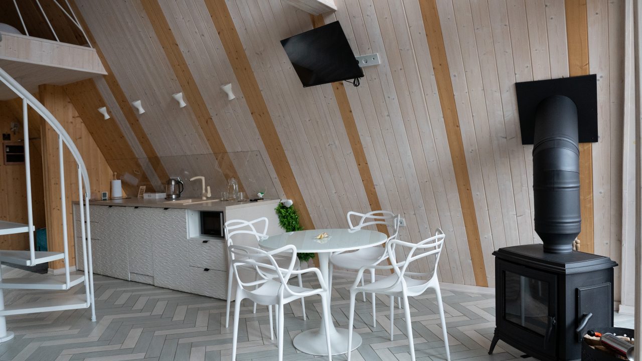 Коттедж (Дом стихии Воздуха), Глэмпинг Велхо