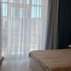 Студио (Трехместная с балконом на третьем этаже (О161)), Апартаменты Sun Hills Ольгинка