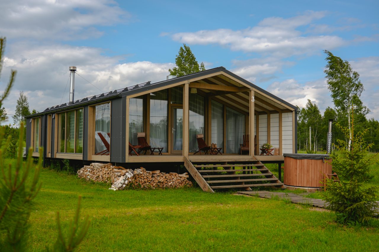 Люкс (Дубль Дом с 3 спальнями и купелью), Гостевой двор HOLIDAY VILLAGE PERESLAVL